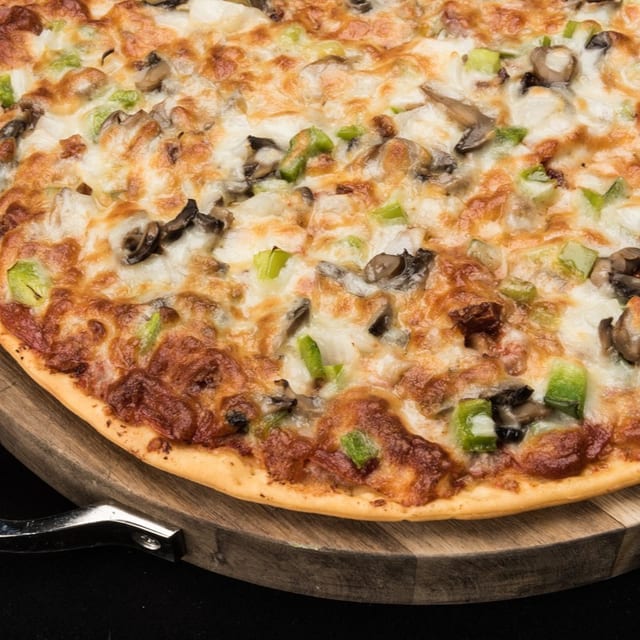 1 Topping Pizza Thin Crust.