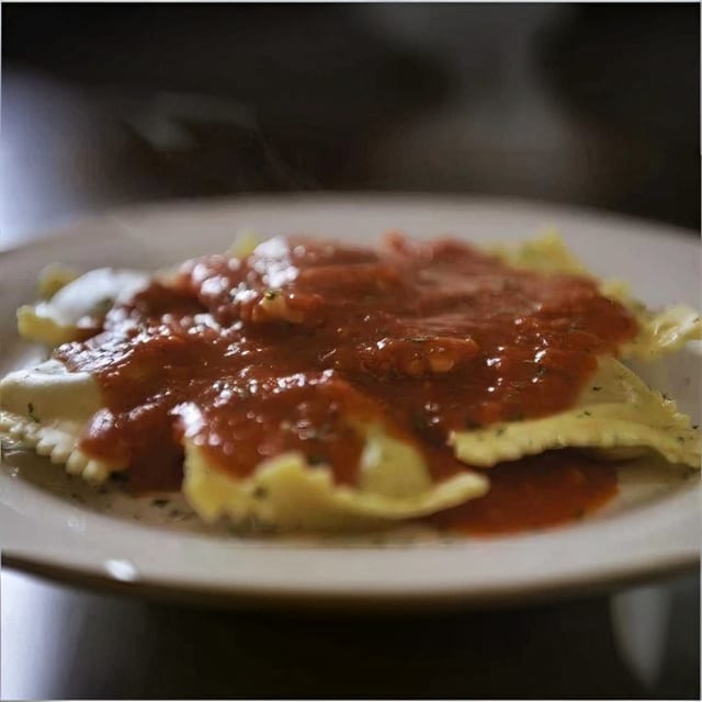 Child/Senior Ravioli with 8" Fresh Bread Lunch Special.